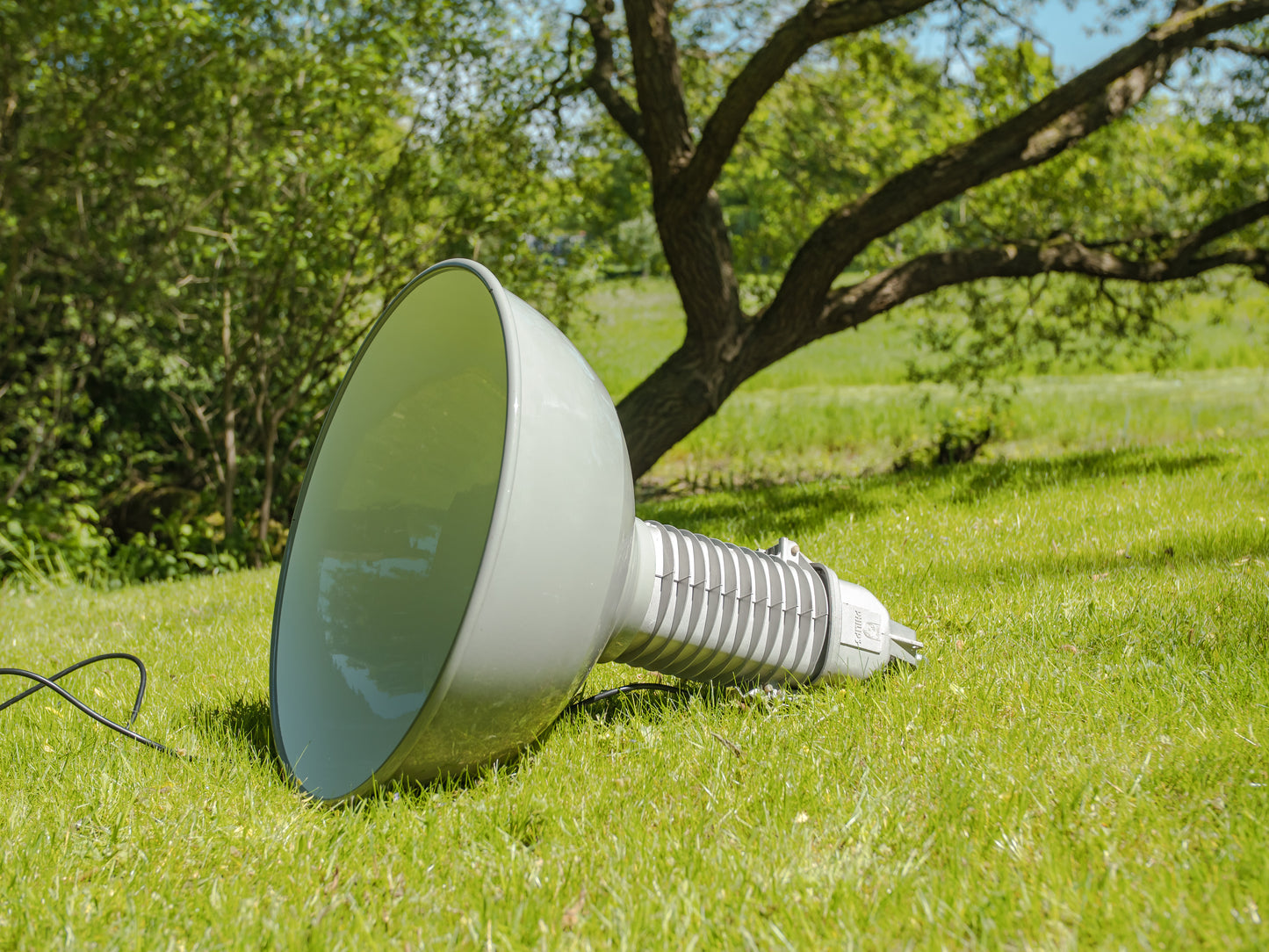 Grote industriële fabrieks hanglamp met grijze emaille kap, Philips HDK hang werkplaats lamp uit de jaren 50, volledig gerenoveerd en opnieuw bedraad E27