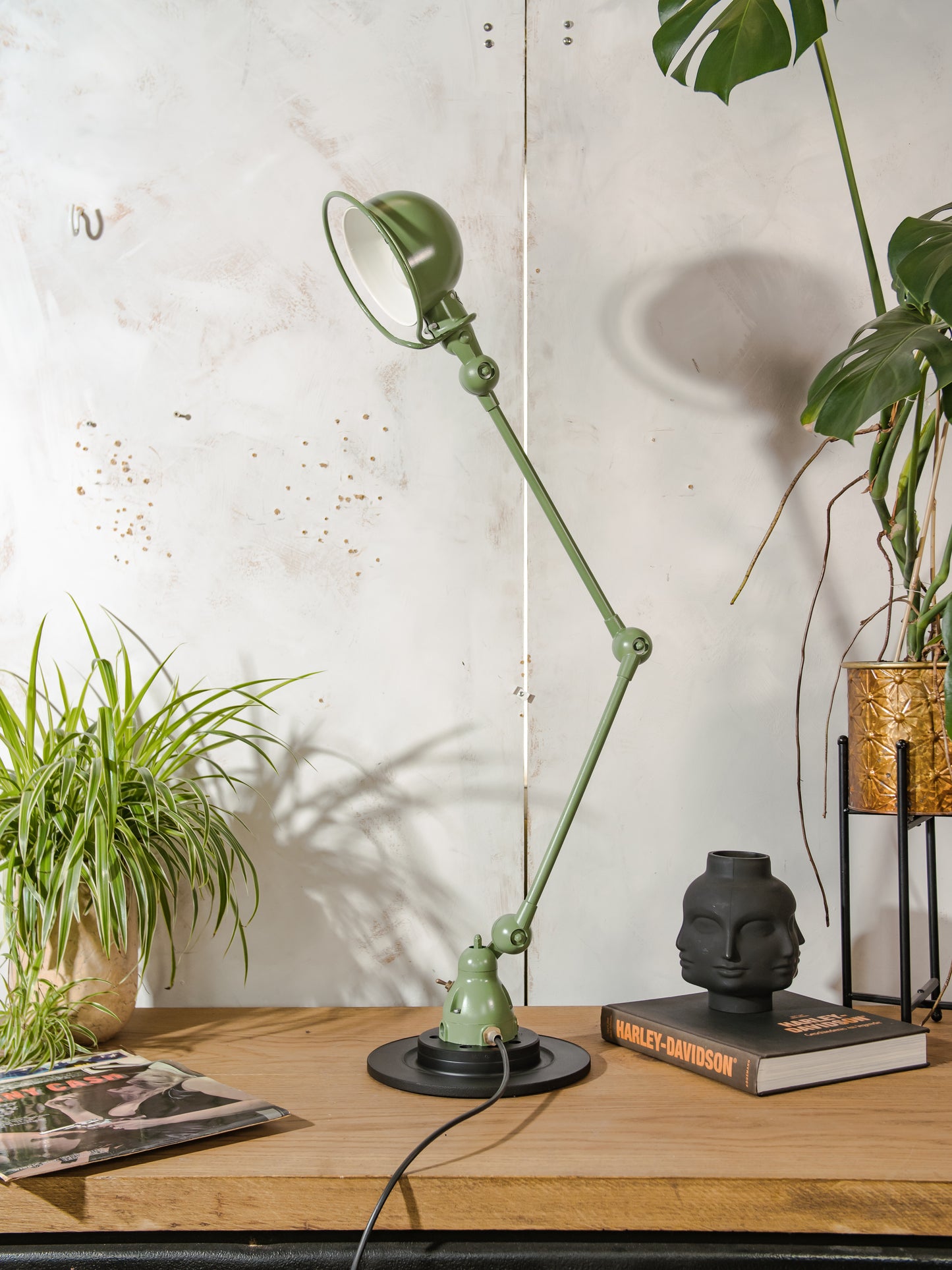 Vintage Green Jieldé Desk Lamp, 2 Arms 1950s, French Industrial Style Articulating Jielde Table light, with original Electrical Box