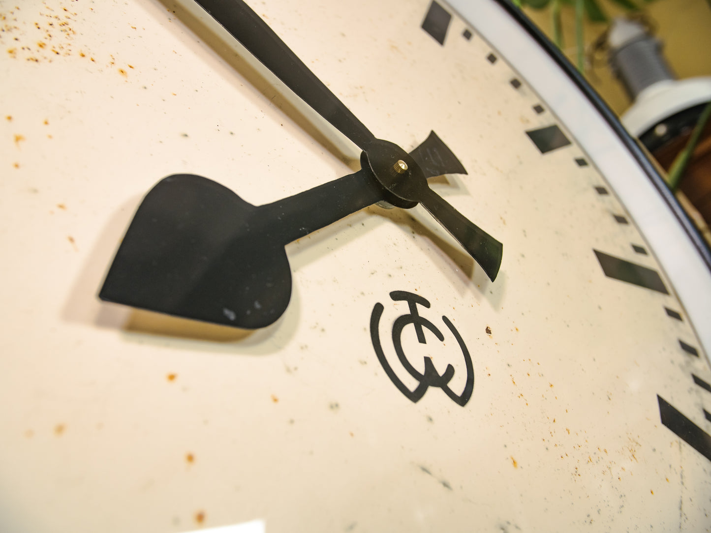 Grande Double sided Station Clock by CTW Ø75CM / 29.5 Inch, Carl Theodor Wagner 1950s, Large Industrial Factory Timekeeper