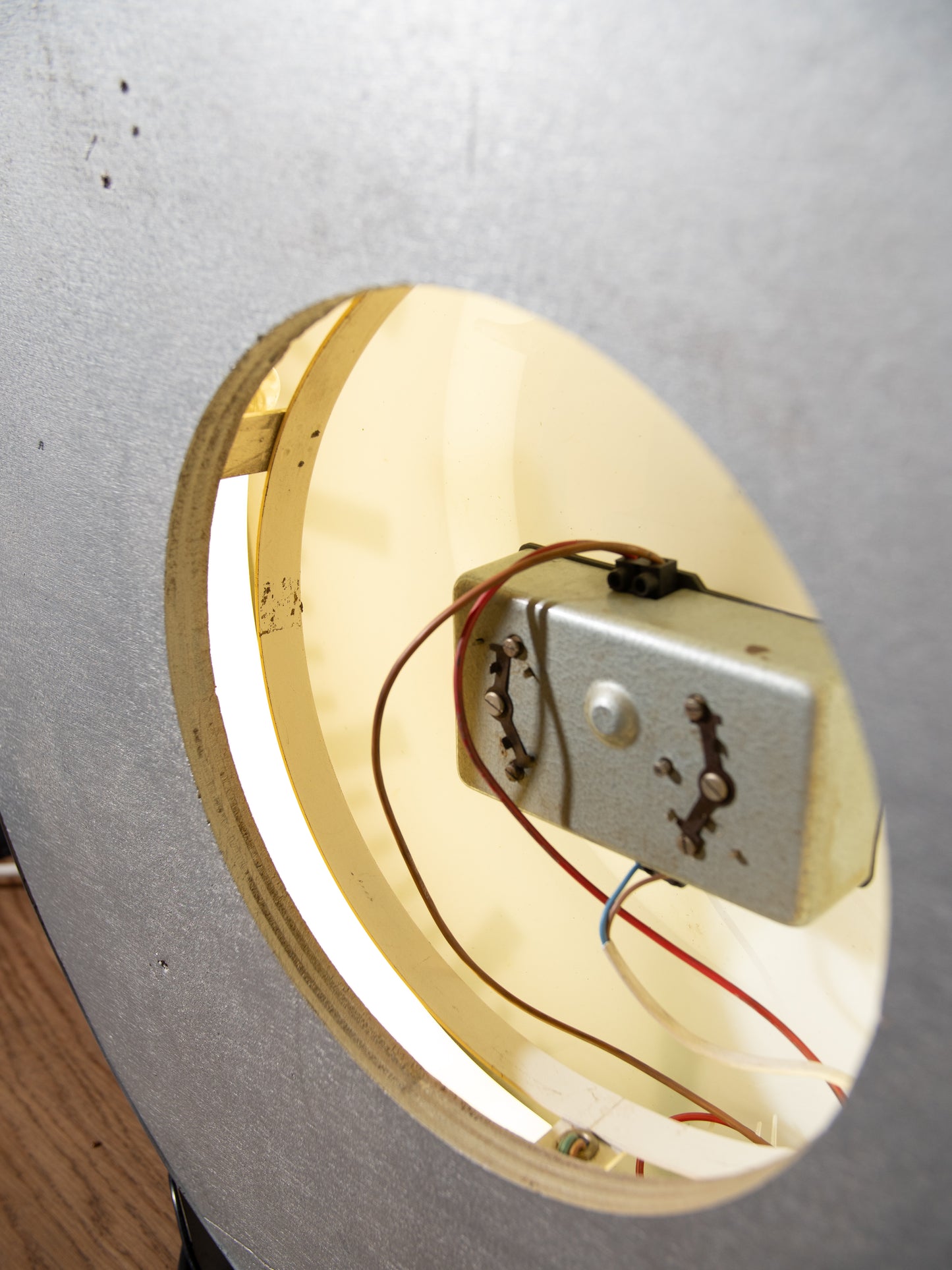 Vintage Telenorma dubbelzijdige spoorwegklok uit de jaren 50, Duitse industriële inrichting, volledig gerestaureerd met moderne kwarts
