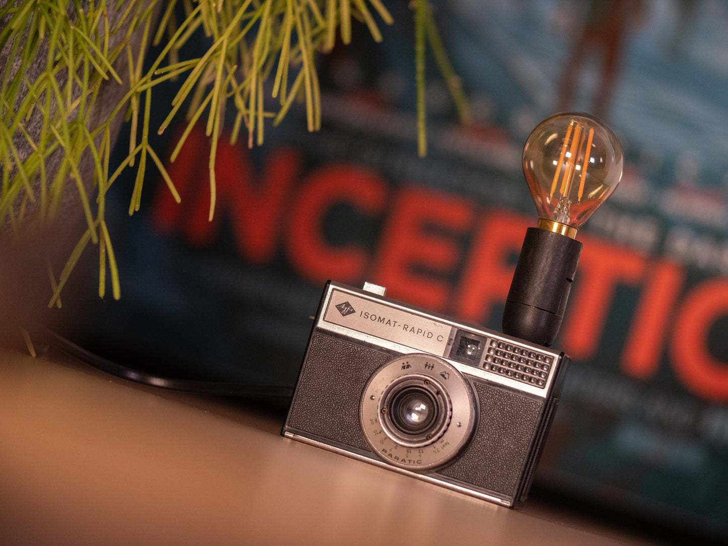 Vintage cameralamp, Agfa Isomat Rapid C jaren 60 camera kinderbedlamp, oude fotocamera tafellamp, cadeau fotograaf, foto bureaulamp