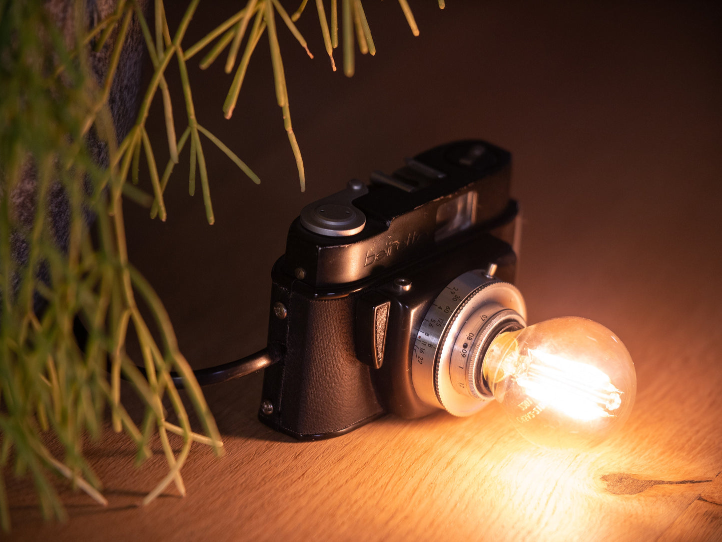 Analoge camera tafellamp, Beirette jaren 60 bureaulamp, fotografen kantoorverlichting, fotografie nachtkastje lamp, uniek dressoir lamp cadeau