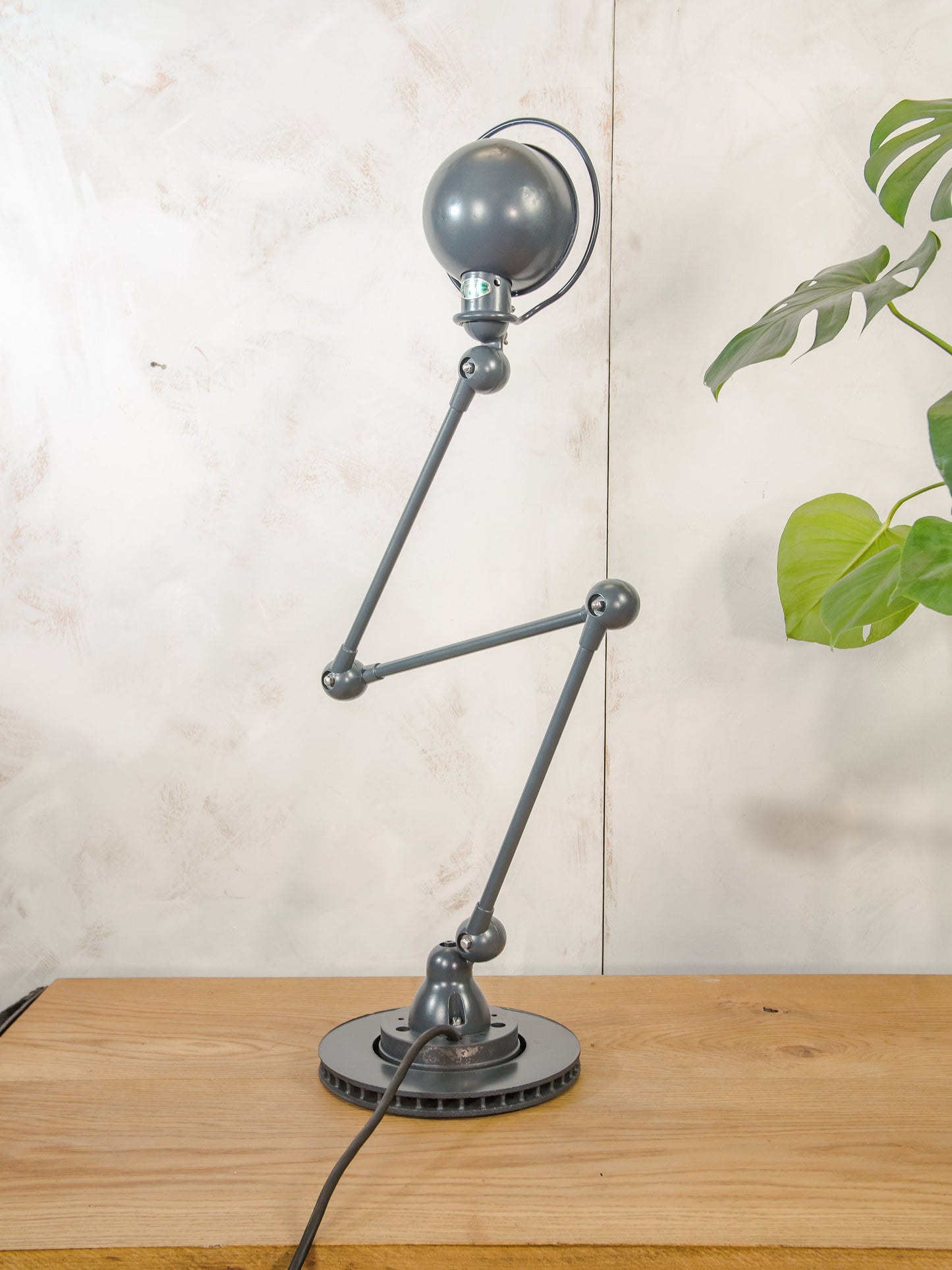 Jieldé Lamp Classic 1950s French Arm Loft Workshop Lamp, Renovated Gray Jielde by Jean Louis Domecq, Upcycled articulated Designer desk lamp