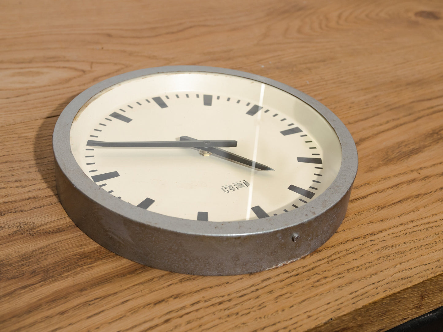 Industrial German 1960s Factory Clock by RFT, Gray workshop Quartz Timepiece, Made by Rundfunk und Fernmelde Technik