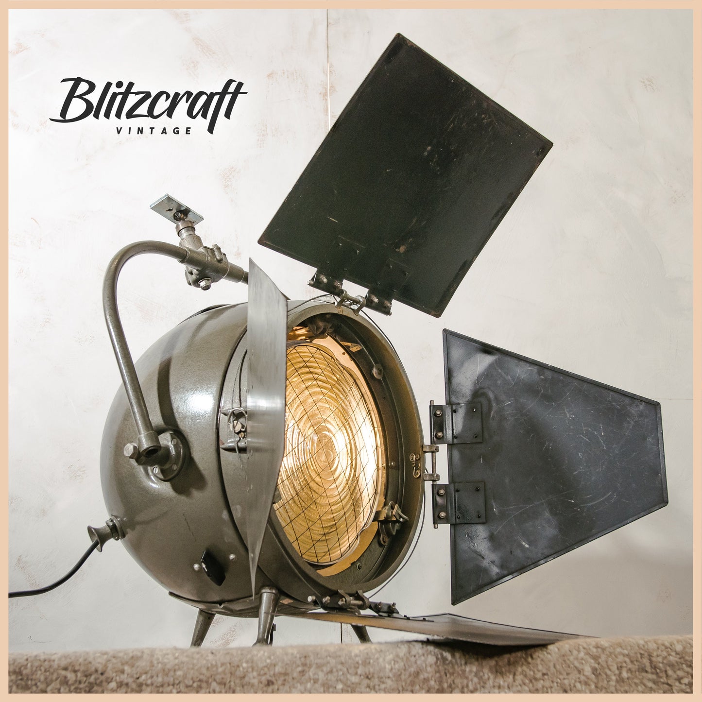 Extremely Rare Mole Richardson 612 Sputnik Theatre light Projector, 1950s Collectible Hollywood Film spotlight, Huge Mid-Century Stage light