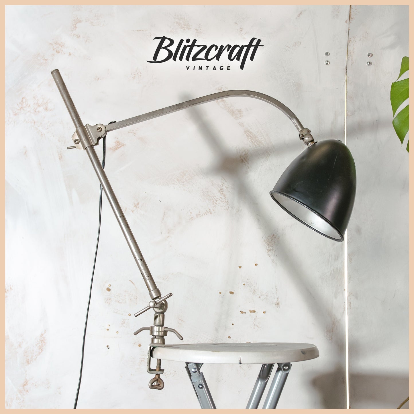 HALA ZEIST Klemlamp H. Busquet jaren 50, Tafellamp, Chroom en zwart, Unieke antieke Bauhaus fabriekswerkplaatslamp