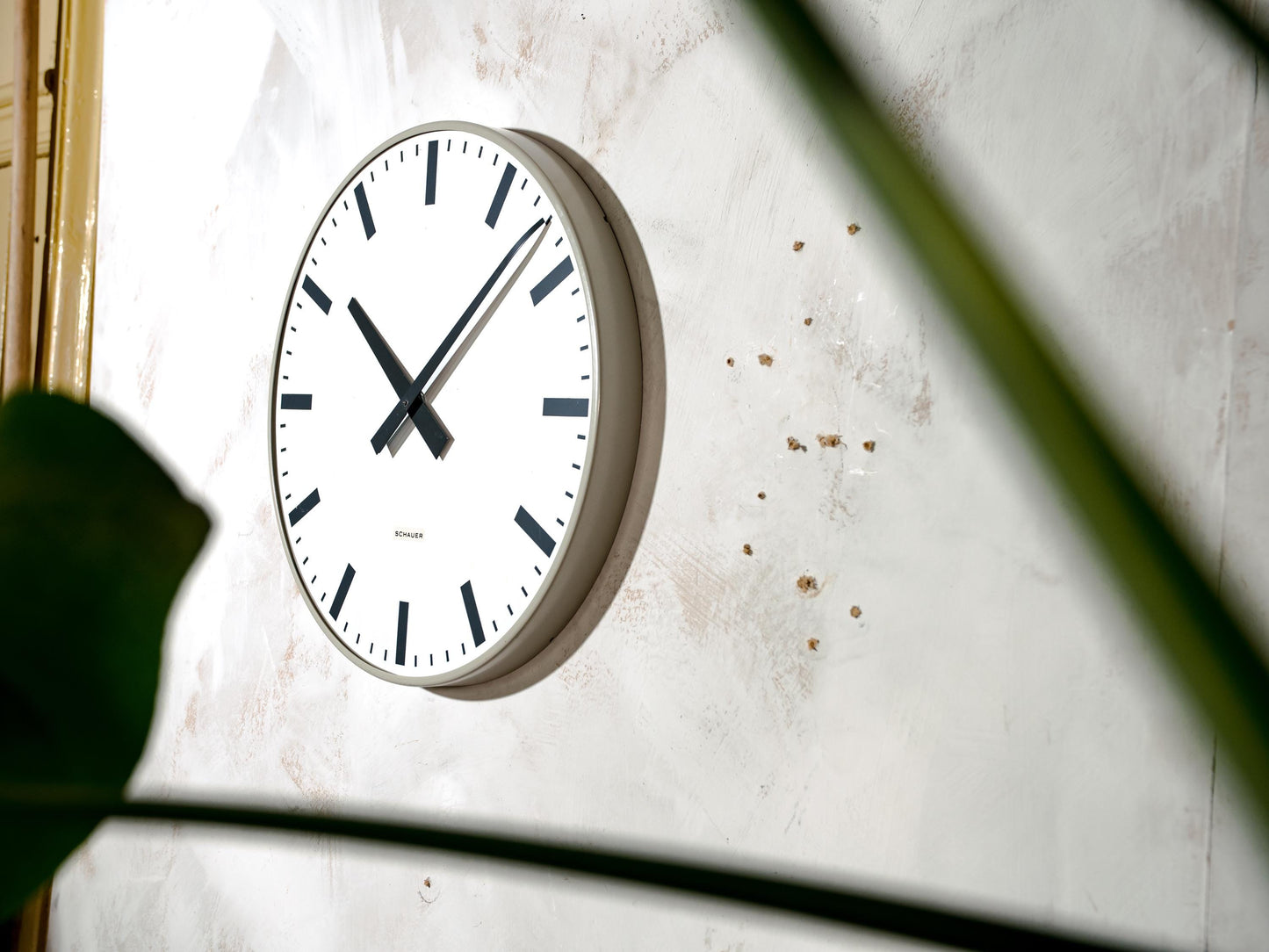 Large Retro Office Clock by Schauer, Diameter 41 CM, 1970s designer Wall Clock made in Austria Timekeeper