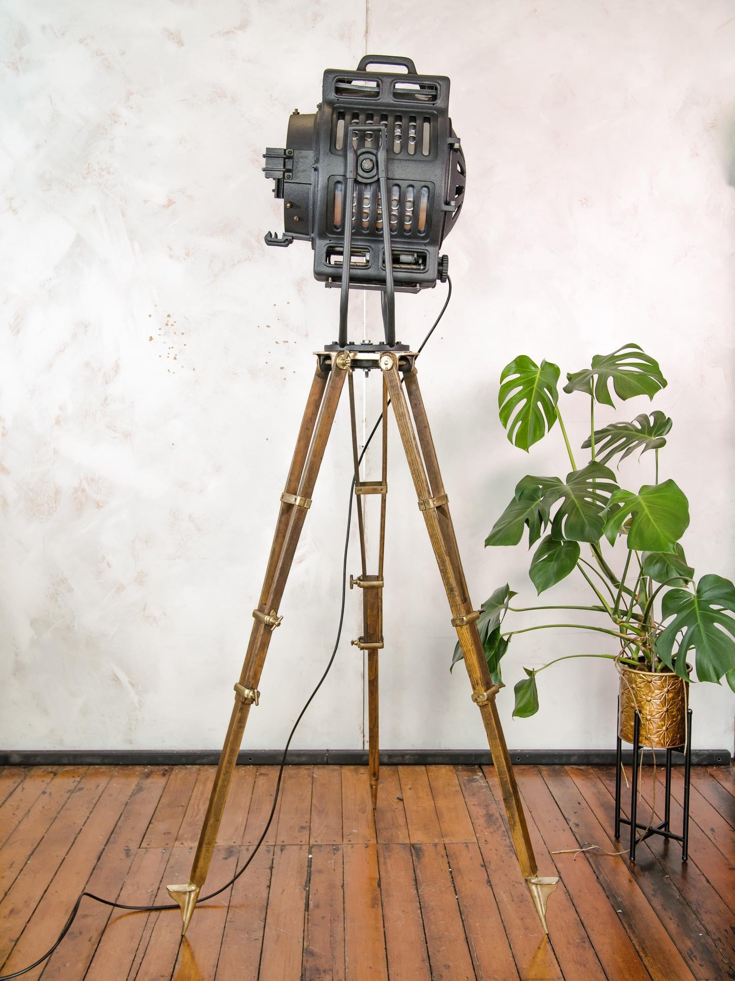 Rare 1950s ARRI Arnold & Richter Cinema Spotlight with Barndoors on Antique wooden Copper Tripod, Hollywood Projector Floor Lamp