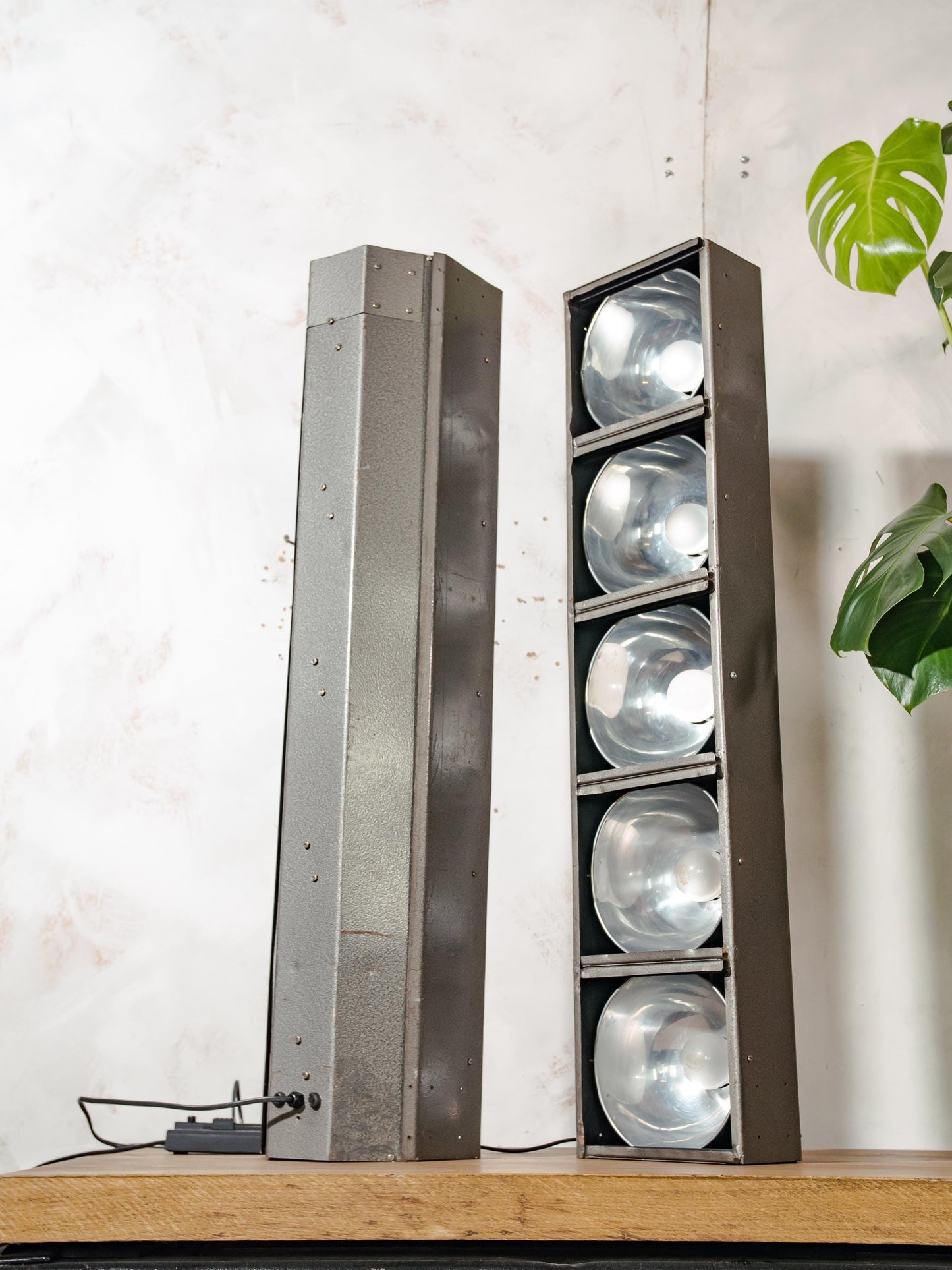 Vintage TOVERLI Stage light Batten Footlight, 1960s 5 Edison Bulbs Strip light, Unique Upcycled Ground flow lighting, Theatre Lamp