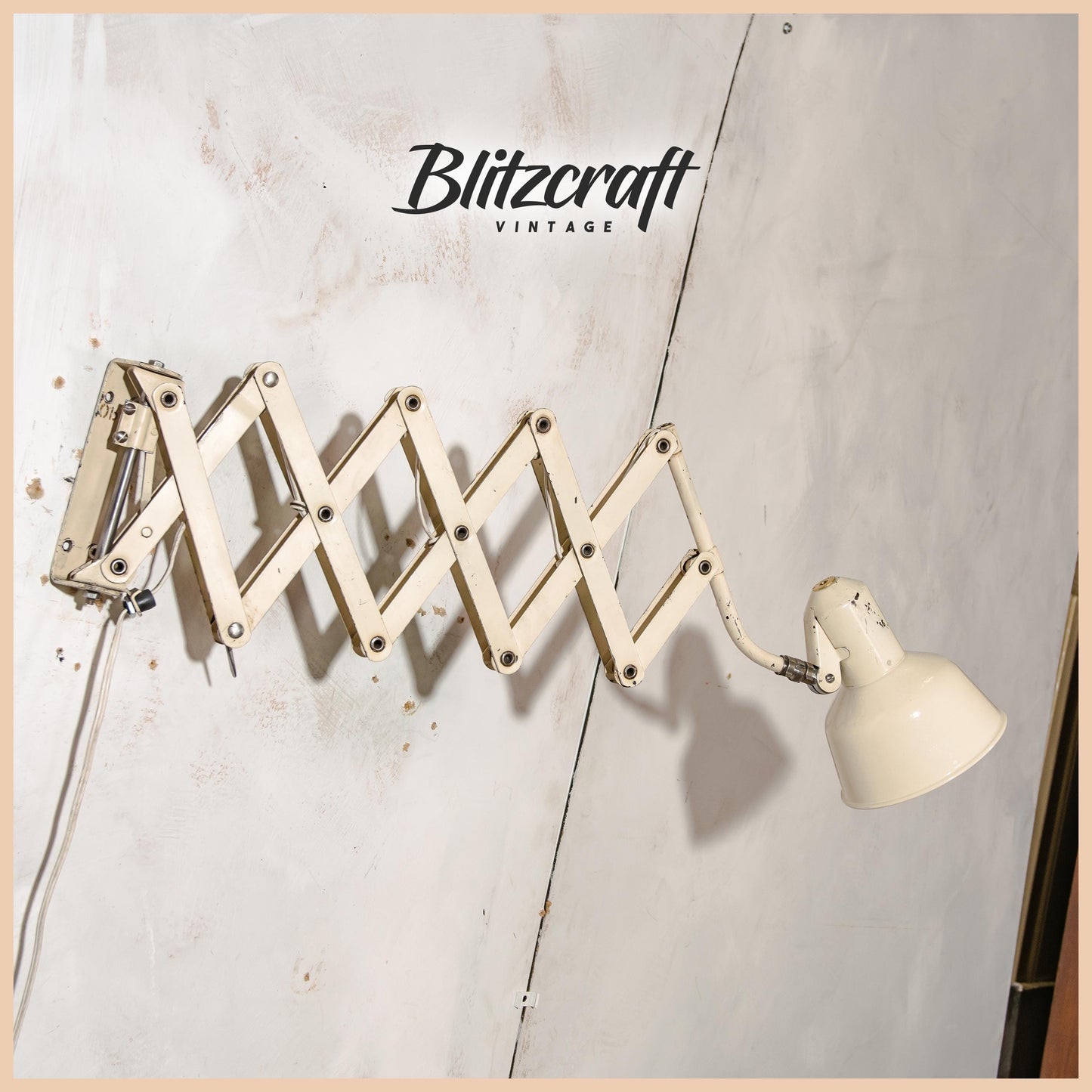 Beige schaar wandlamp van SIS, uittrekbare harmonicalamp, industriële stijl interieurverlichting jaren 60