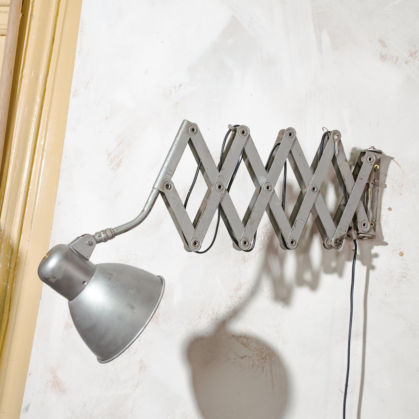 Industrial Gray Scissor Lamp by SIS, 1960s Adjustable Wall mounted light, Harmonica light, Accordion Workshop lighting