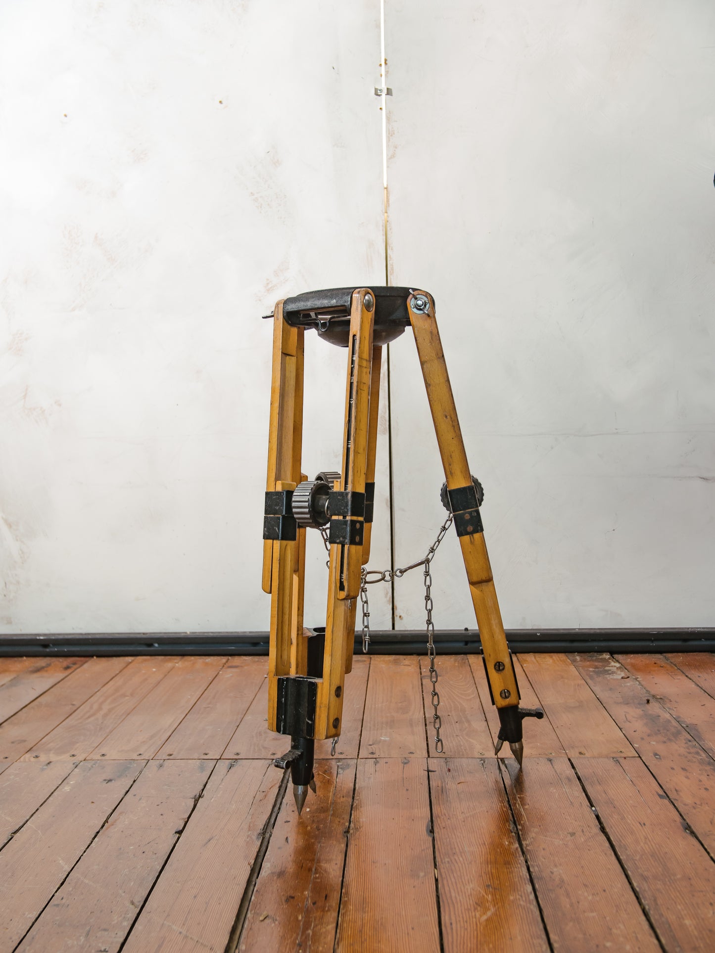 Vintage ARRI BABY LEGS Wooden Tripod for Arriflex 35MM Camera, Rare Collectible | Hollywood Movie memorabilia, Mini tripodstand