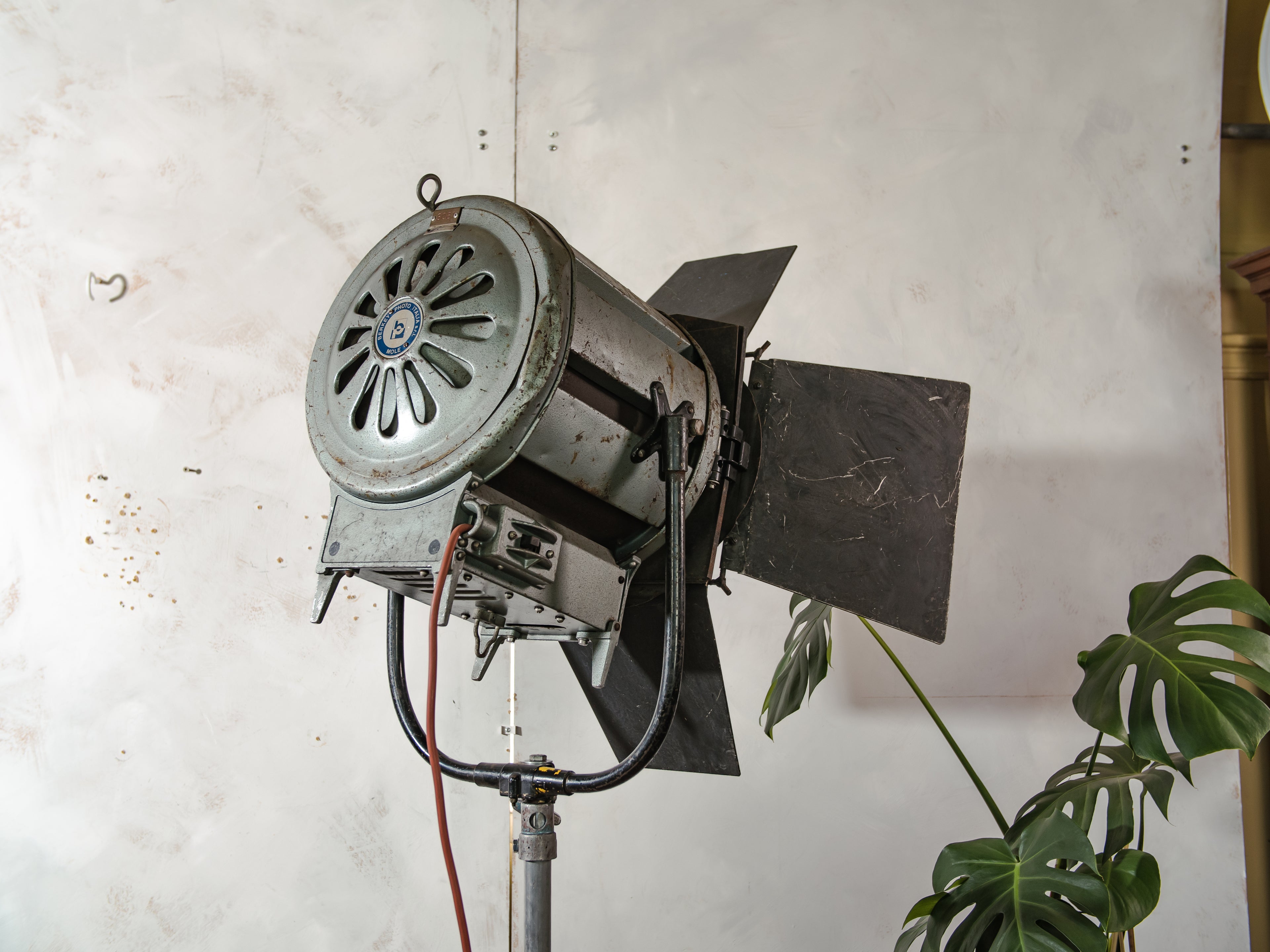 Vintage Berkey Italia 2KW Film Spotlight Floor Lamp, Industrial Loft Decor, Adjustable Tripod, Theater Light with Barn Doors & Fresnel Lens