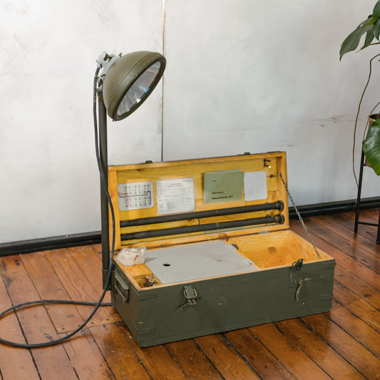 Vintage Swiss Army Field Lamp in Wooden Crate, 1950s Unique Lighting, Compete with booklets, NEW OLD STOCK, M3 Military Working Lamp