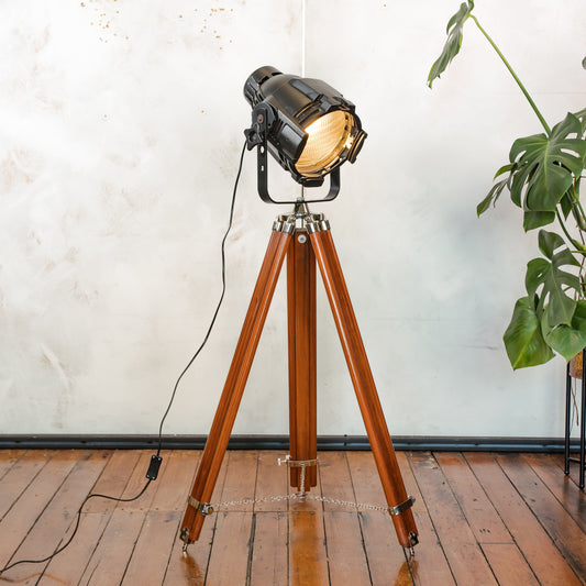 Floorlamp Vintage, Black Theatre Light | The Aliën Spotlight |  Studio Floorlamp | Stagelight on adjustable Wooden Tripod, Floor Spot light