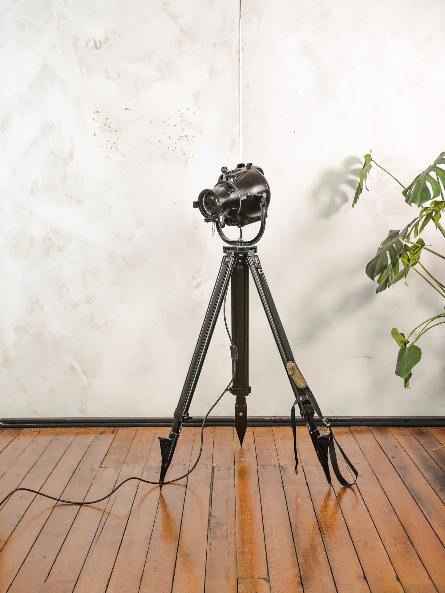 Vintage Strand Patt 23 Theatre Spotlight Lamp on Tripod, Upcycled 1960s English Stage Light, Industrial Floor Lamp, The Pig Nose