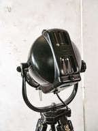 Vintage Strand Patt 23 theaterspotlamp op statief, gerecyclede Engelse theaterlamp uit de jaren 60, industriële staande lamp, The PigNose