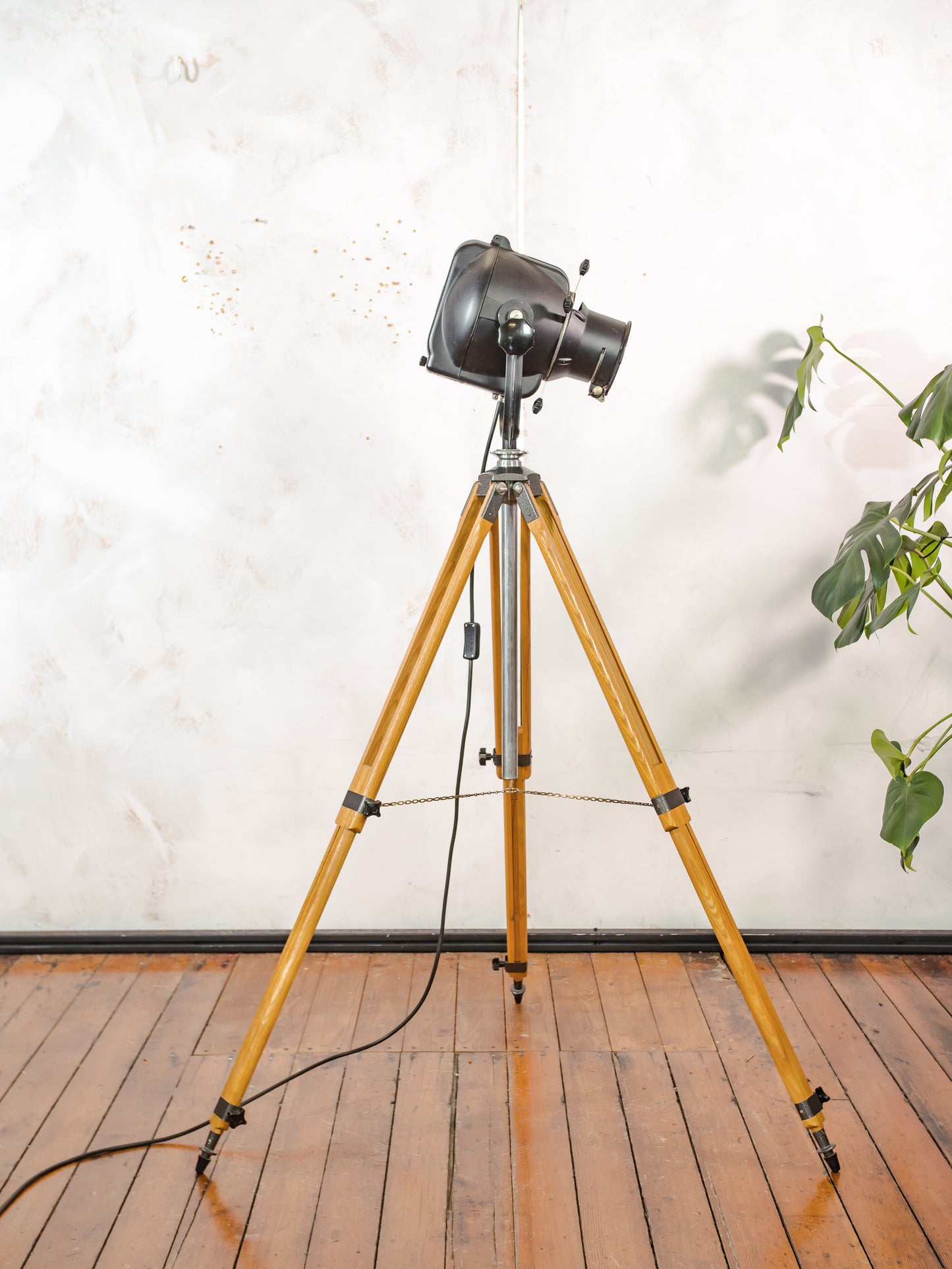 1960s Theater Floor lamp by Strand Electric, Model Patt 23 on Wooden Tripod, Upcycled English Stage Light, Industrial Lighting