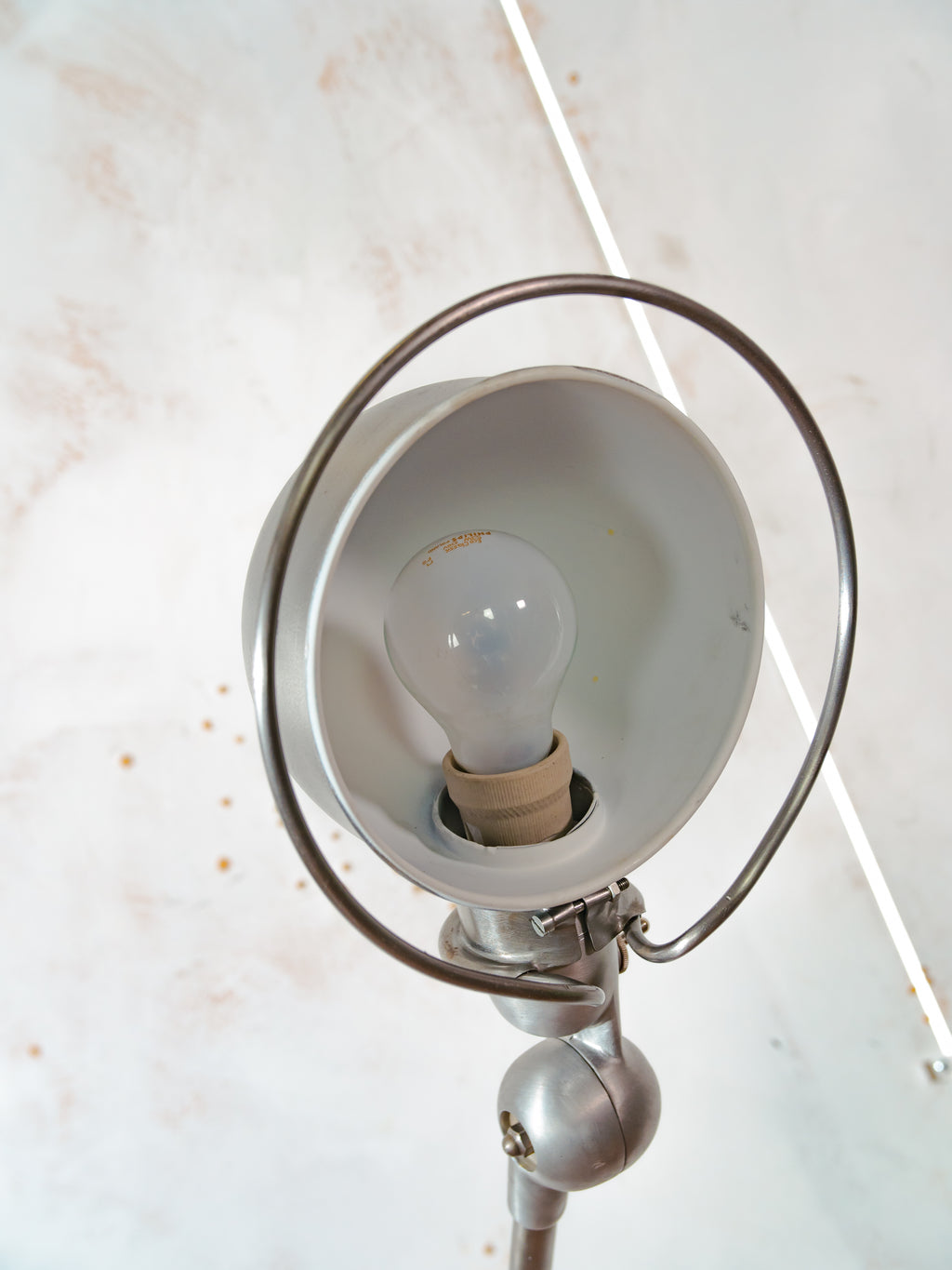 Vintage Franse Jieldé 5 armige staande lamp, industriële loftverlichting, iconische verstelbare werkplaatslamp, mid-century design, gerestaureerd en gepolijst