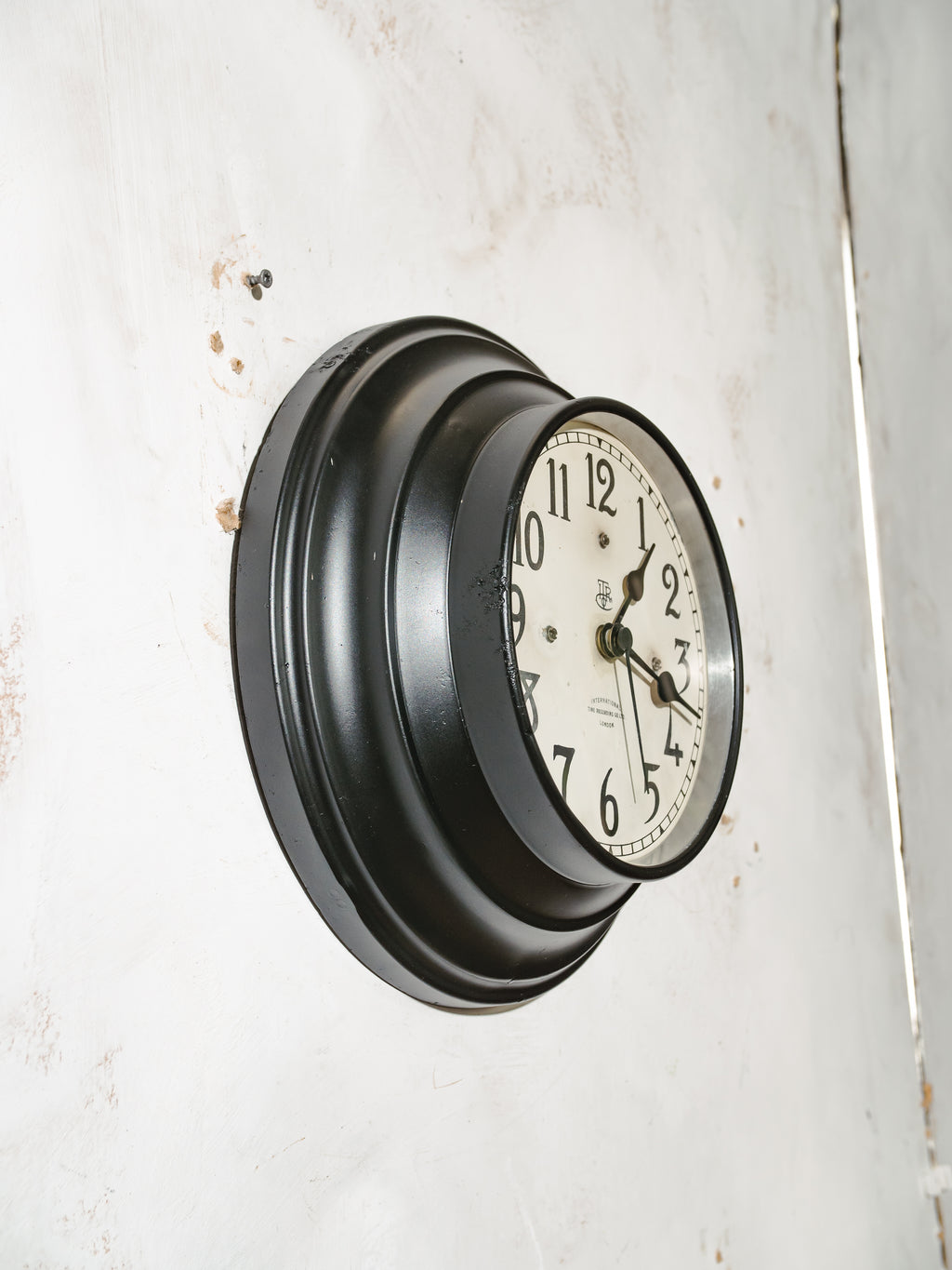Antique Black ITR Wall Clock with white dial face, Renovated Timekeeper circa 1920s, International Time Recording co. ltd London, Quartz