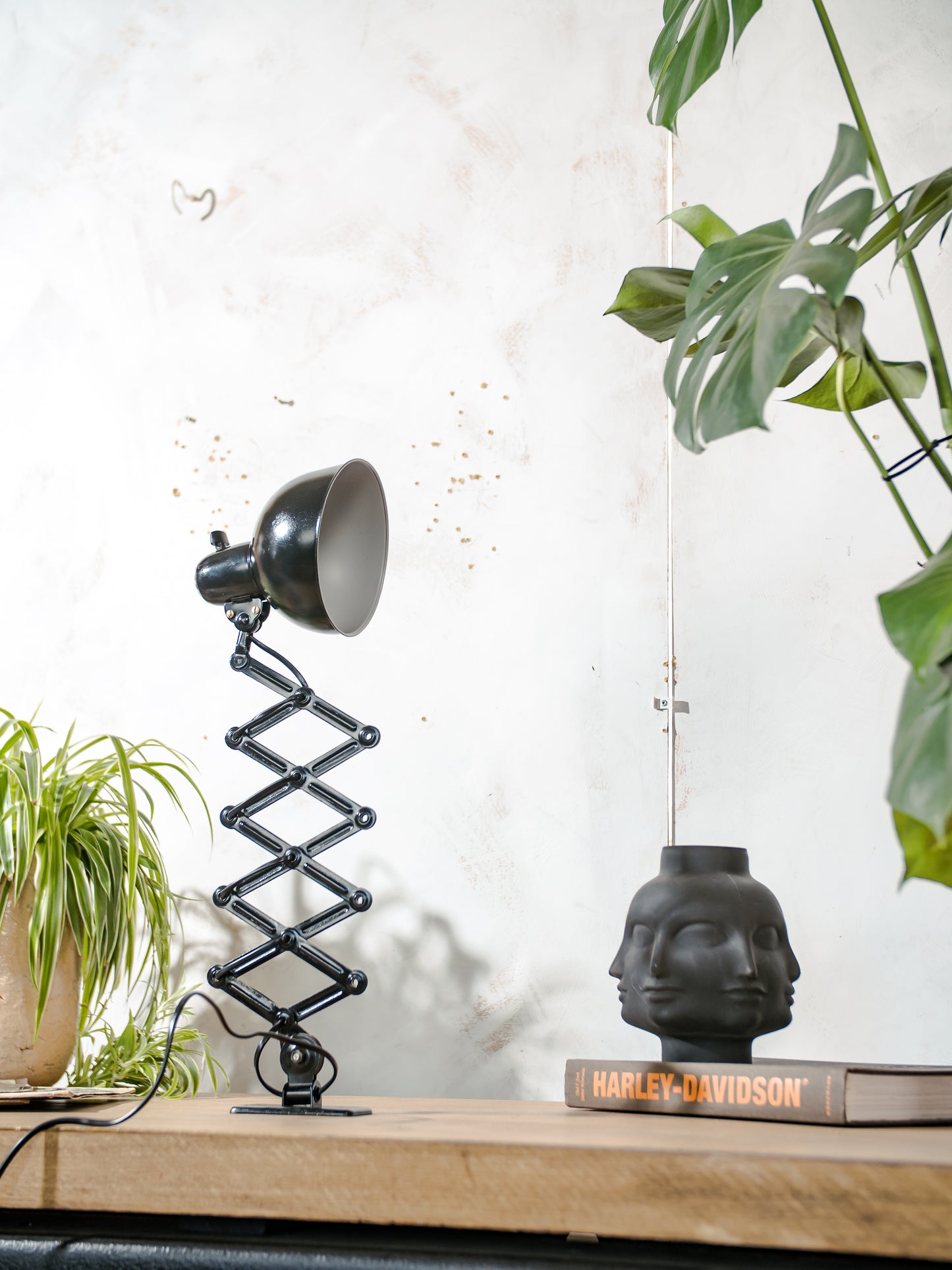 Kaiser Jdell 6718 Scissors Lamp 1930s, High Gloss Black restored Bauhaus Wall lighting, Antique Harmonica light design by Christian Dell