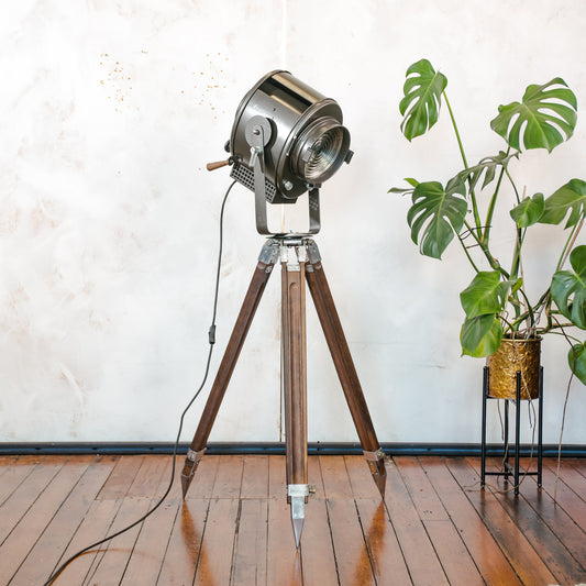 Vintage 1950s A.E. Cremer Paris Anthracite Theater Spotlight on Wooden Surveying Tripod, Renovated Industrial Retro Fresnel Floor lamp