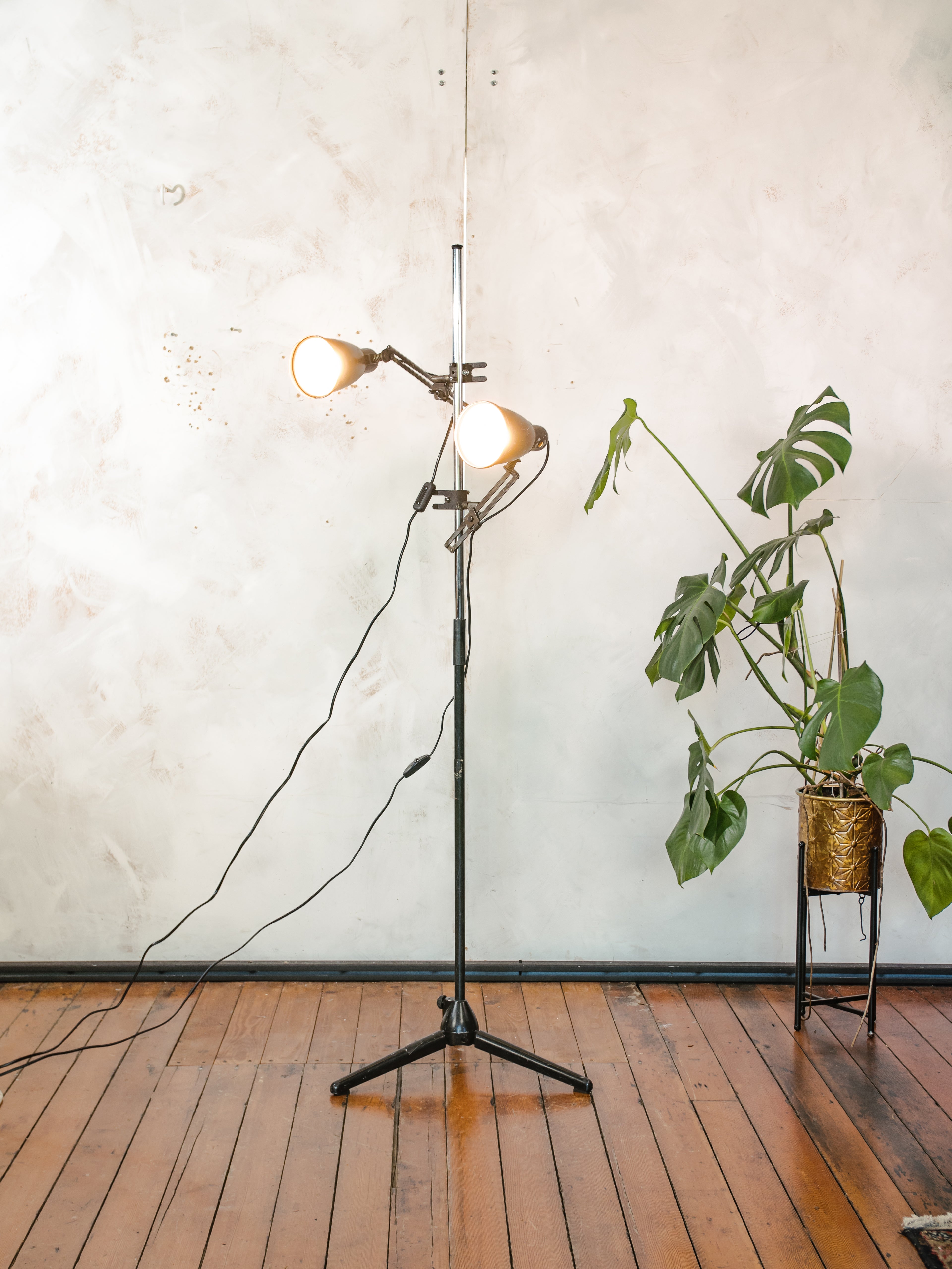 Vintage Double Spotlight Industrial Floor Lamp, 1950s Machine Lamps on Tripod, Unique Lighting with Patina, Chrome & Black Task Light