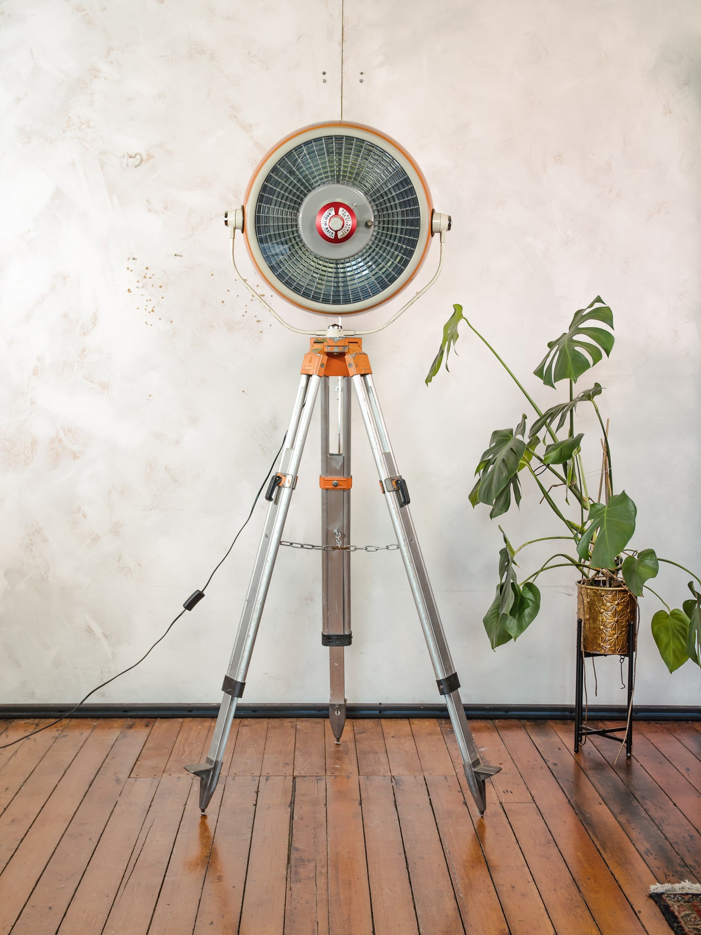 Vintage ALM Hospital Scialitique Spotlight Lamp on Aluminum Surveyors Tripod, Retro Industrial Floor Lamp, One of kind Surgical Lighting