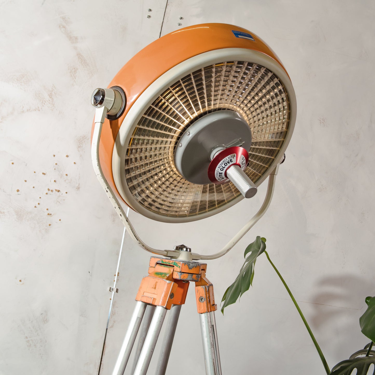 Vintage ALM Hospital Scialitique Spotlight Lamp on Aluminum Surveyors Tripod, Retro Industrial Floor Lamp, One of kind Surgical Lighting