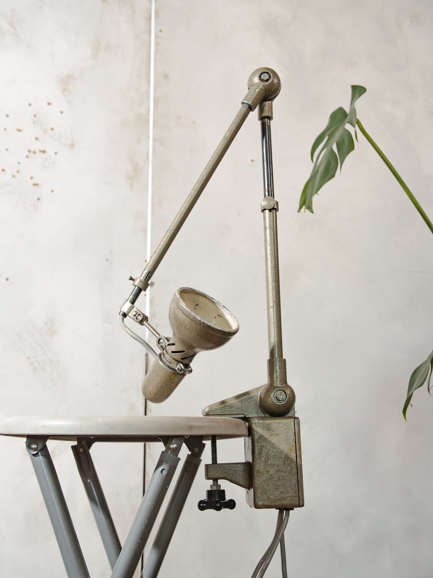 1950s Lumina Breveté Clamp lamp, Vintage 2 arm Articulated Workshop light made in France | Retro Table Desk lamp, Brown Sewing lighting