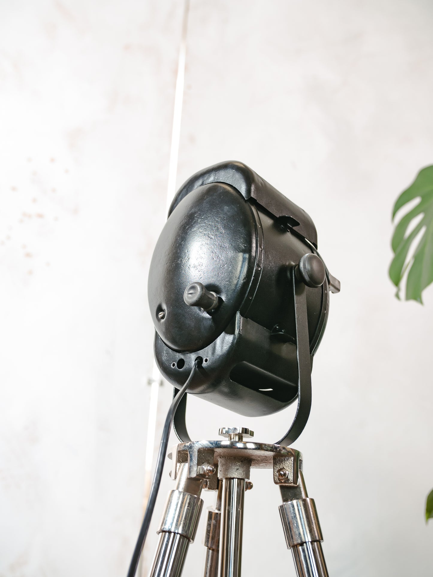 1950s A.E. Cremer Baby spotlight Black Floor lamp, Vintage French Theatre Light on Chrome Tripod, Rare model with two doors