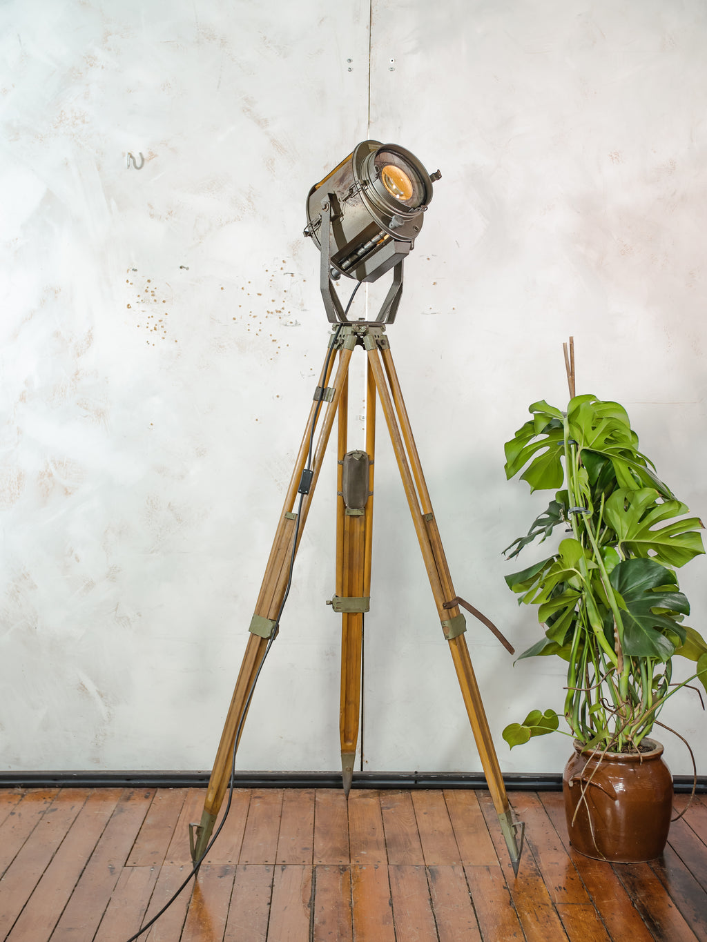 Vintage Medium size stage light Floor lamp, 1960s ADB Belgium Theater Spotlight | Wooden Surveyors Tripod light