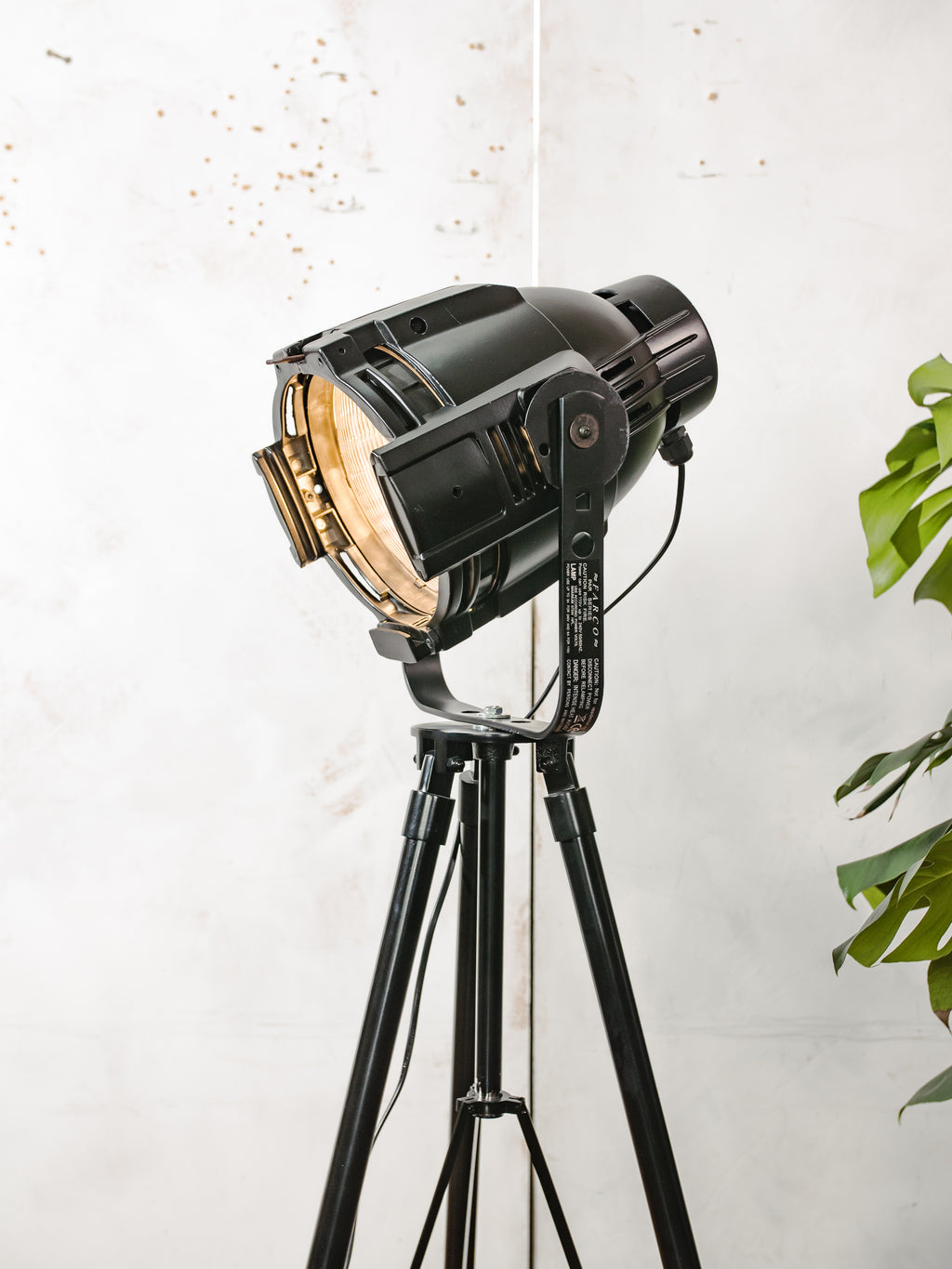 Vintage zwarte podium theaterspot vloerlamp | Industriële theaterlamp op zwart metalen statief