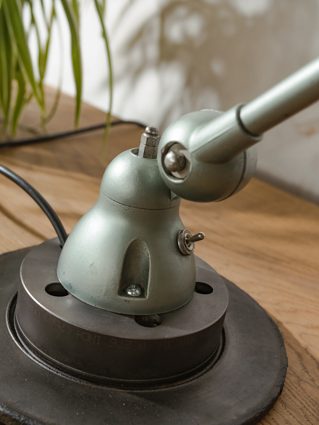 1950s Jieldé Vespa Green 2 Arm French Workshop Lamp on Brake disc, Jielde light, Vintage Designer Desk Lamp by Jean Louis Domecq
