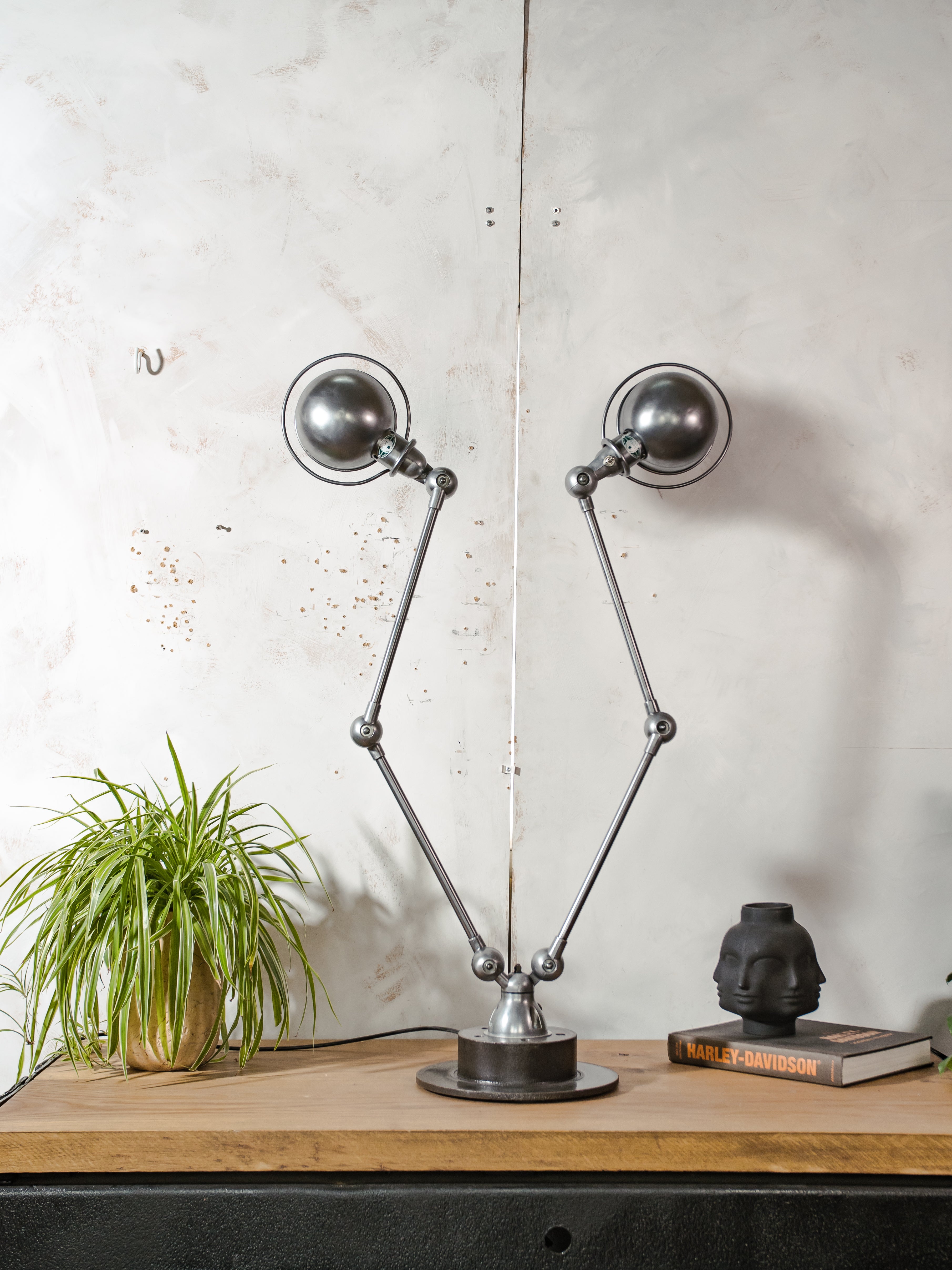 ZELDZAME dubbele Jieldé lamp, industriële tafellamp met 4 armen, gerestaureerde en gepolijste Franse werkplaats lamp, Jean Louis Domecq, sculpturale bureaulamp