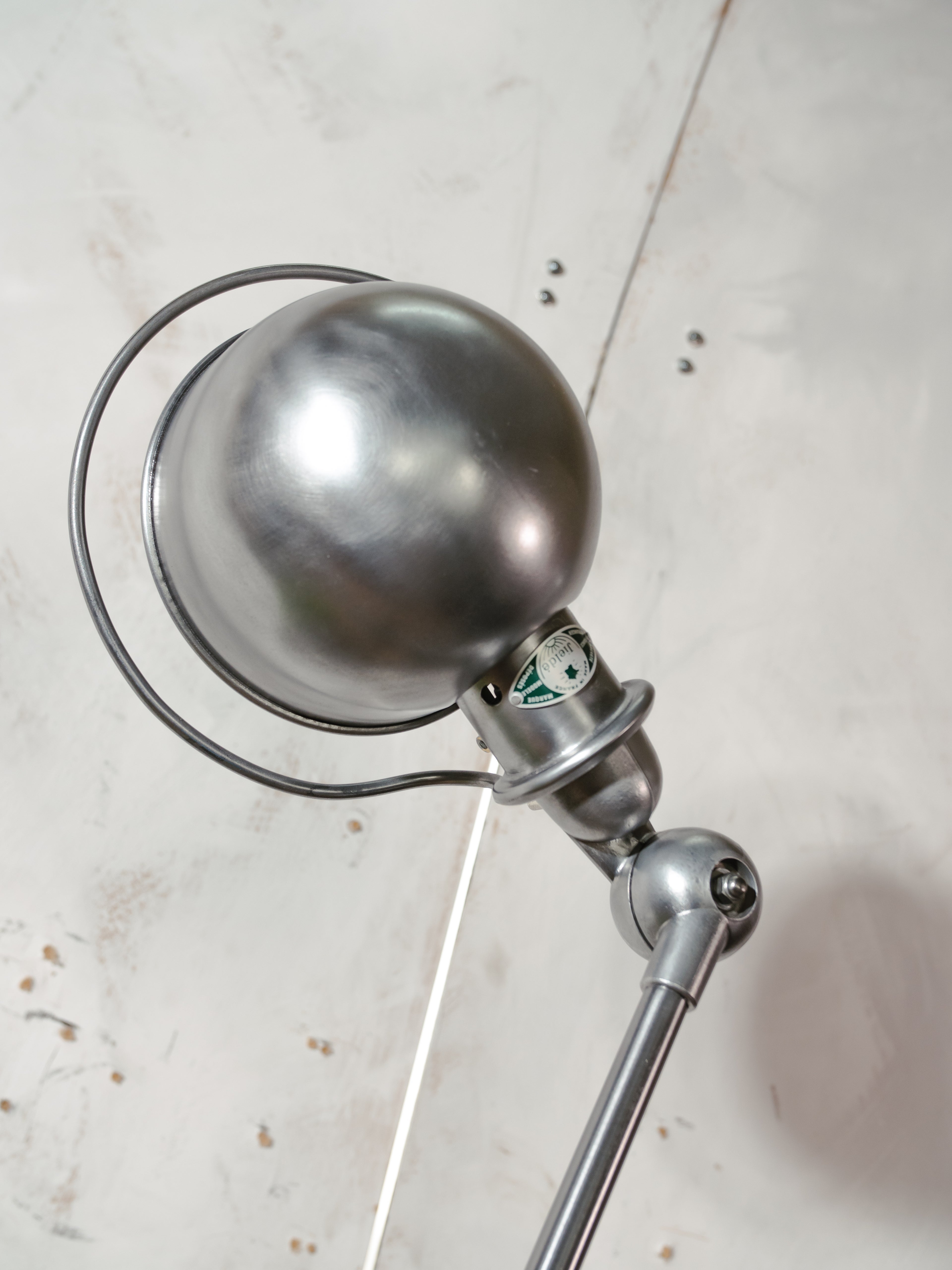 ZELDZAME dubbele Jieldé lamp, industriële tafellamp met 4 armen, gerestaureerde en gepolijste Franse werkplaats lamp, Jean Louis Domecq, sculpturale bureaulamp