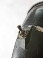 Sovjet fabrieks machinelamp gemonteerd op een vintage teakhouten statief - industriële lamp uit de jaren 70 van de USSR, E27