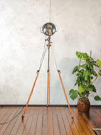 Bosch Eisemann Militaire Zoeklicht Vloerlamp | Vintage Veldzoeklicht op Originele Bosch Statief