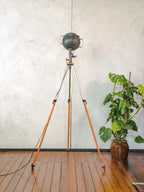 Bosch Eisemann Militaire Zoeklicht Vloerlamp | Vintage Veldzoeklicht op Originele Bosch Statief