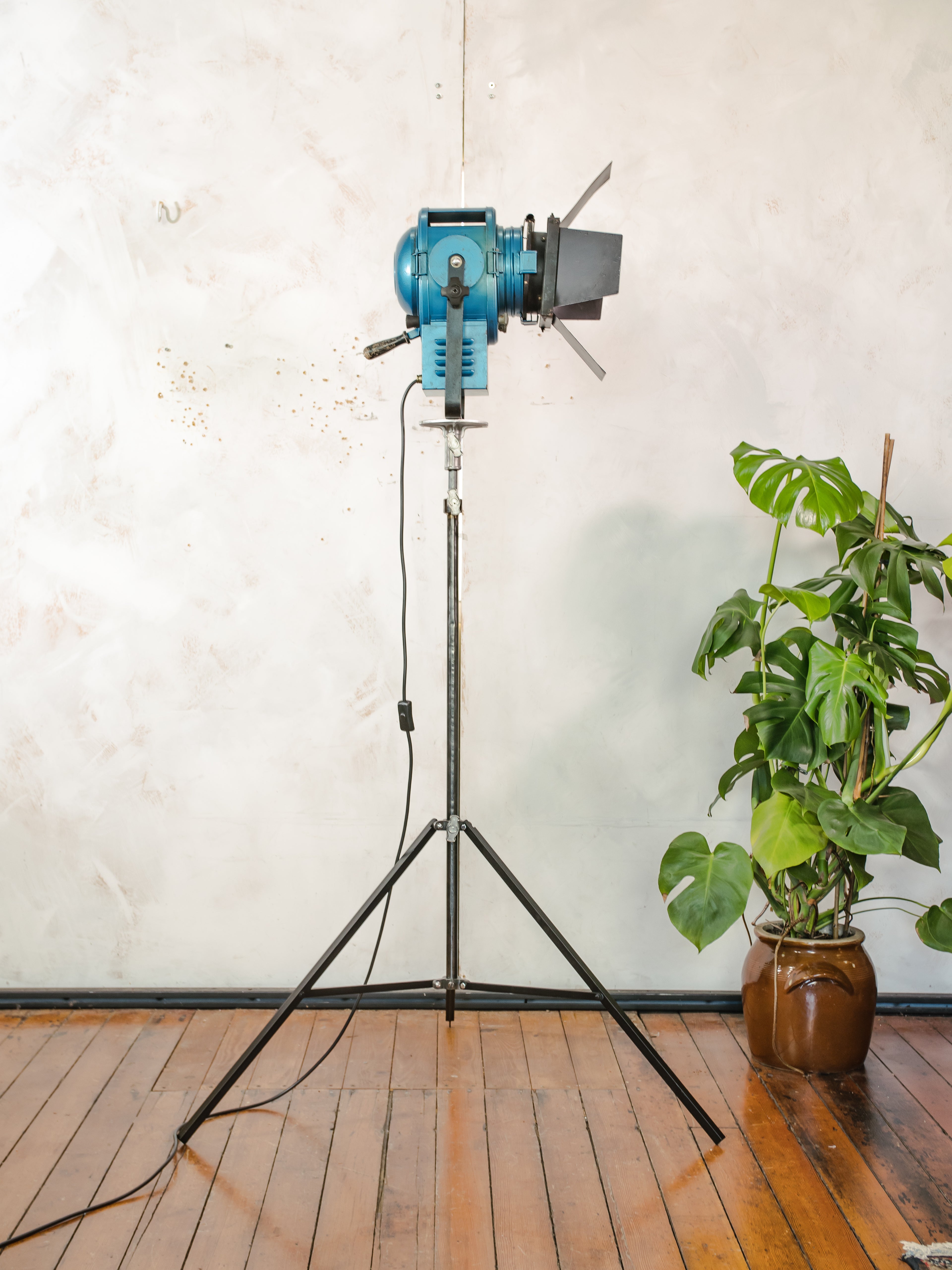 A.E. Cremer Paris Blue Fresnel Theatre Spotlight Floor Lamp | 1950s Studio Light on ori Steel Tripod