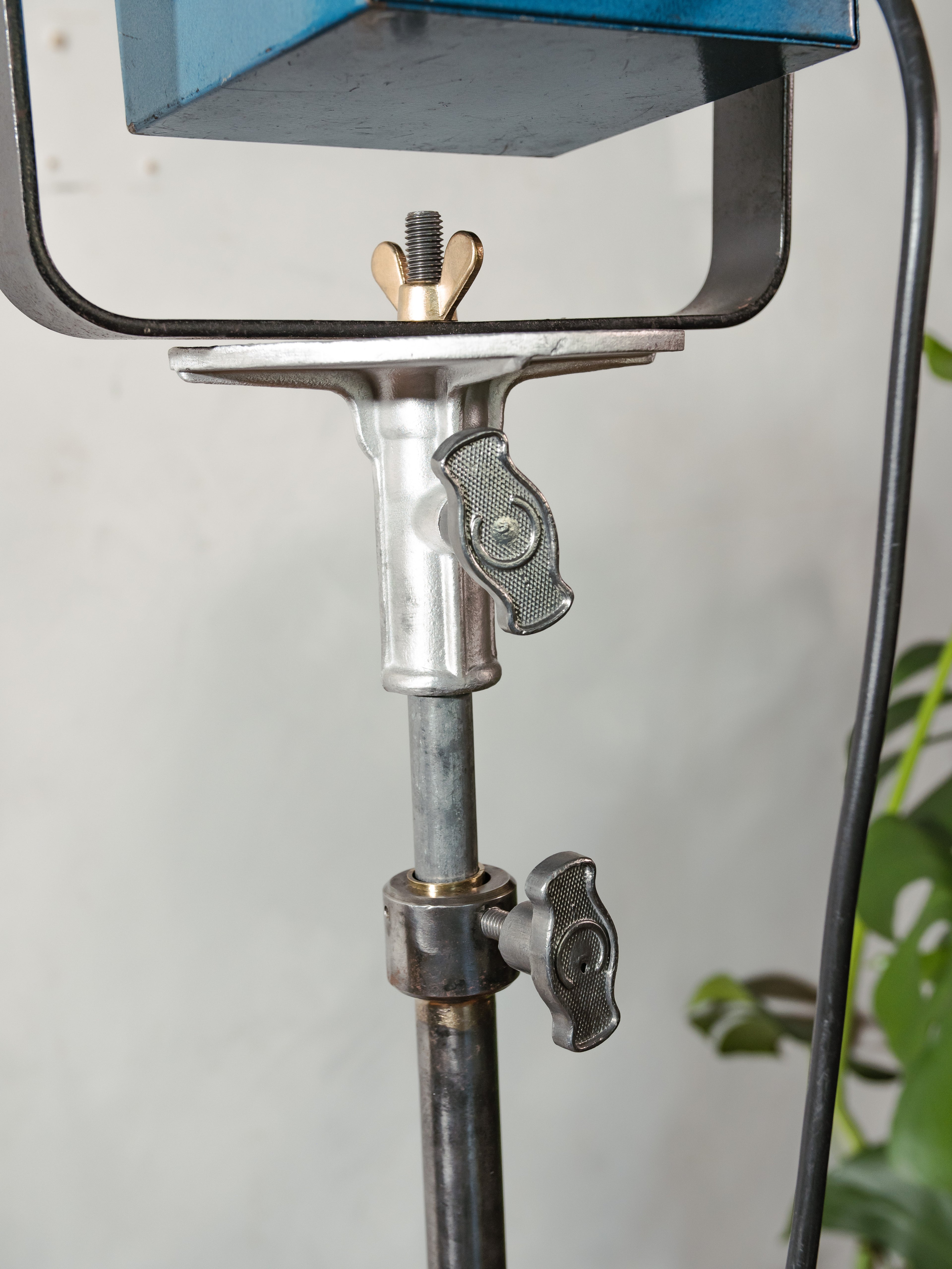 A.E. Cremer Paris Blue Fresnel Theatre Spotlight Floor Lamp | 1950s Studio Light on ori Steel Tripod