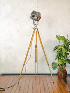 ADB BU.5 Belgium Studiospot Vloerlamp | Jaren 60 Hollywood Spotlight op Berlebach Mulda Fotostatief