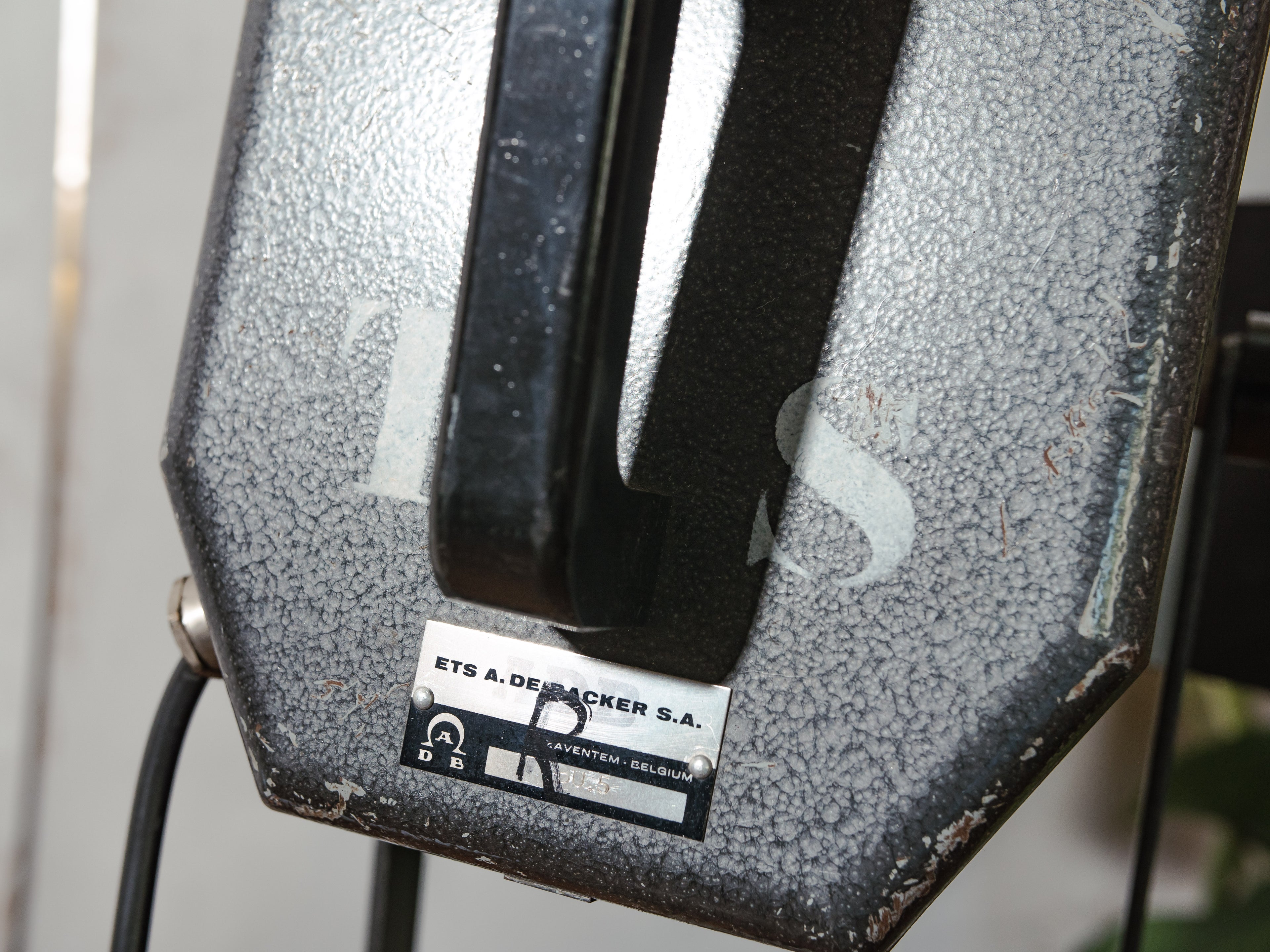 ADB BU.5 Belgium Studiospot Vloerlamp | Jaren 60 Hollywood Spotlight op Berlebach Mulda Fotostatief