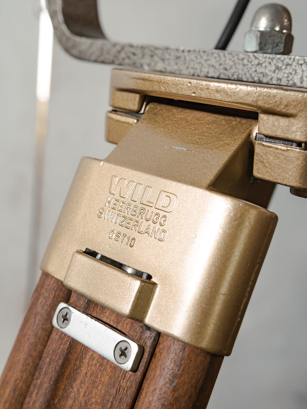 ADB SP.1000 Belgian Theatre Spotlight Floor Lamp | 1960s 1KW Stage Light on Wild Heerbrugg Surveyor's Tripod