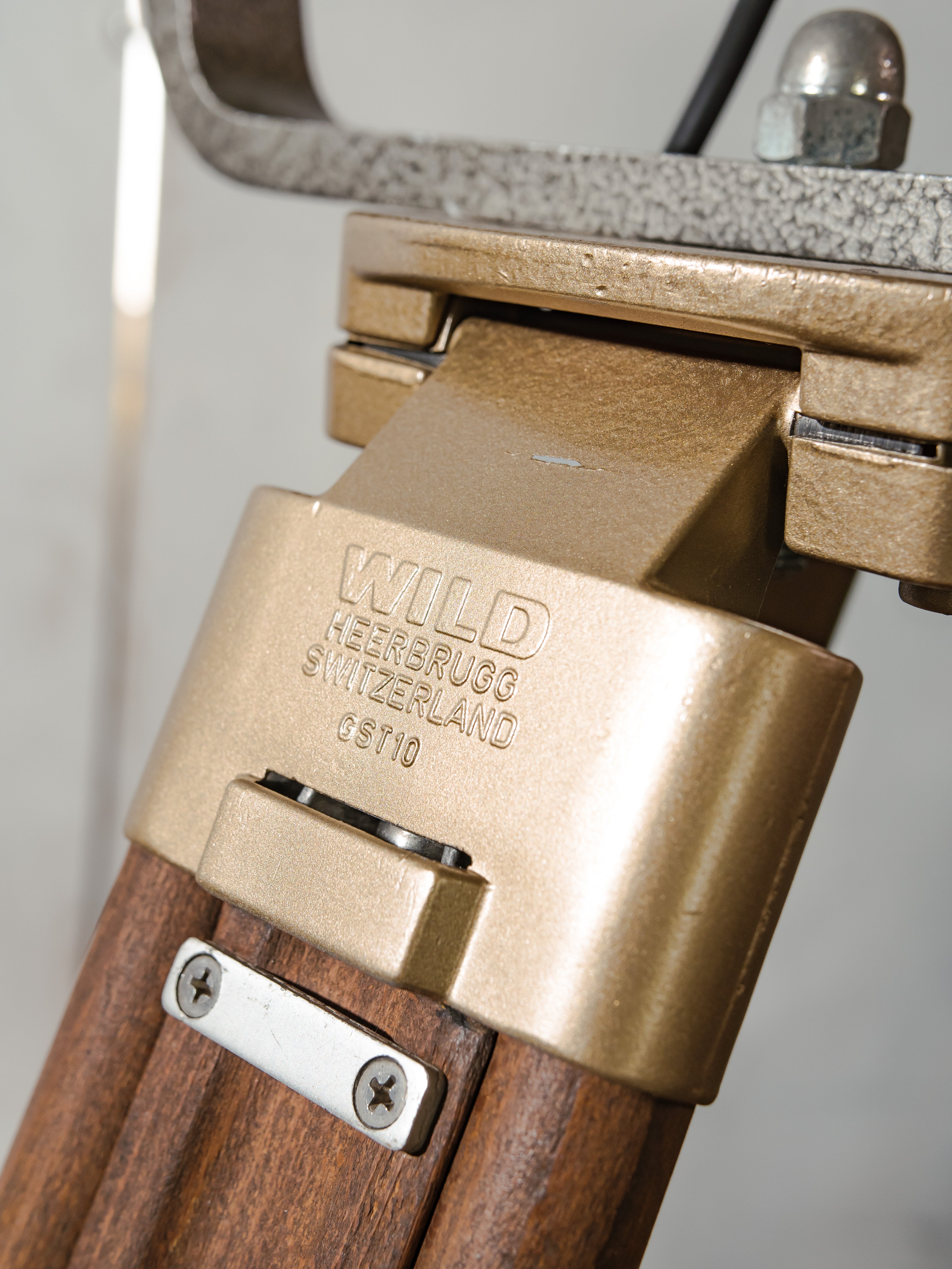 ADB SP.1000 Belgian Theatre Spotlight Floor Lamp | 1960s 1KW Stage Light on Wild Heerbrugg Surveyor's Tripod