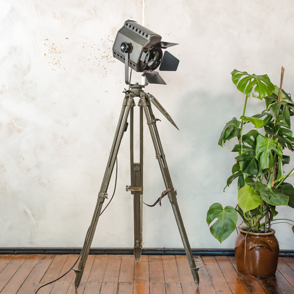 ADB BU.5 Belgian Studio Spotlight Floor Lamp | 1960s Stage Light on Ertel-Werk Bundeswehr Field Tripod