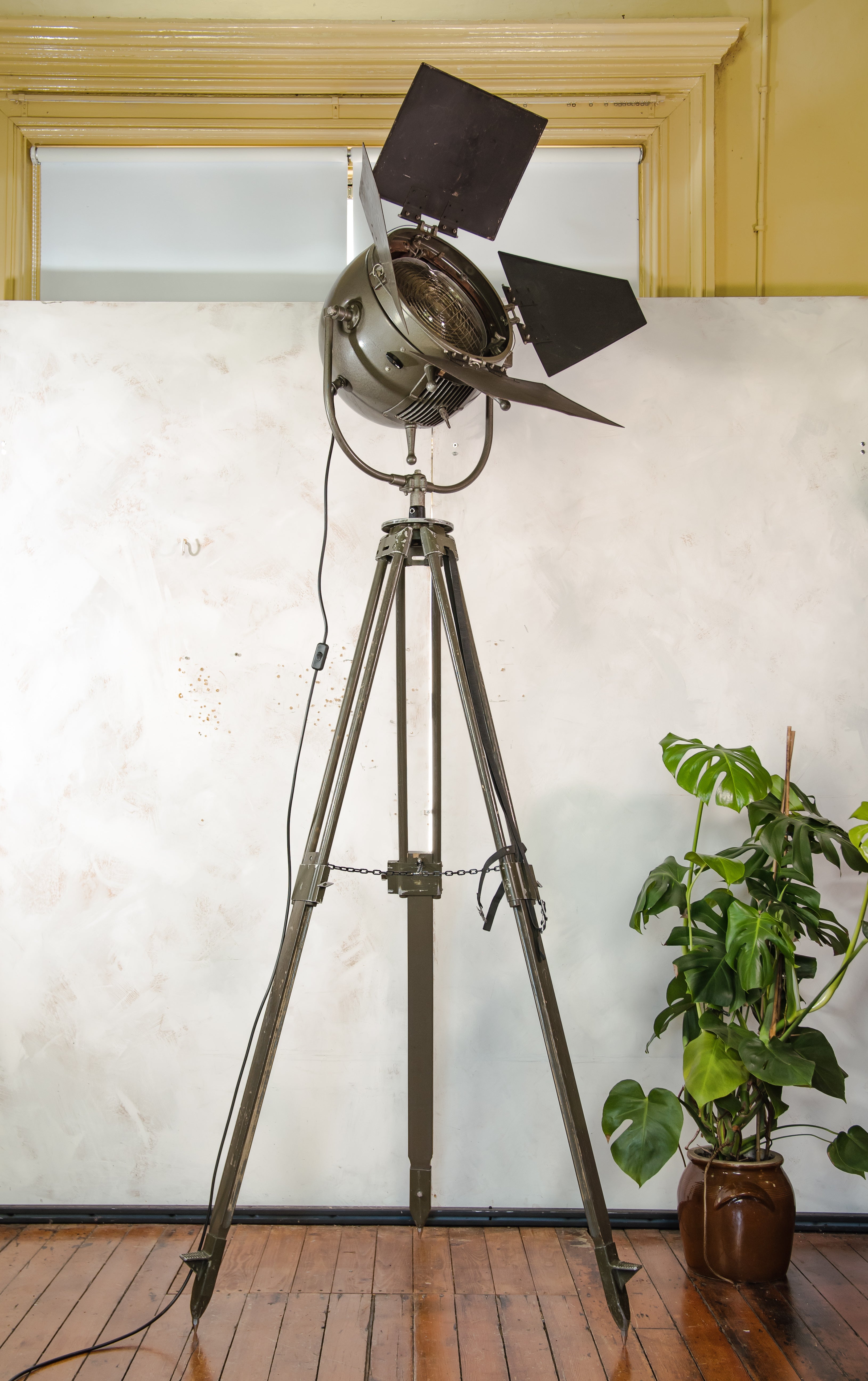 Mole Richardson 612 "Sputnik" Hollywood Film Spotlight | 1950s Bayerischer Rundfunk Studio Light on Bundeswehr Tripod