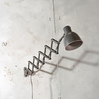 Bauhaus Scharnier schaarlamp van H. Th. J. A. Busquet voor Hala Zeist | Jaren 40 Nederlands Design Werkplaatslamp