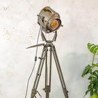 ADB SP.5 Belgische Theaterspot Vloerlamp | Jaren 60 500W Toneellamp op Ertel-Werk Bundeswehr Veldstatief