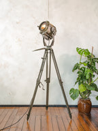 ADB SP.5 Belgische Theaterspot Vloerlamp | Jaren 60 500W Toneellamp op Ertel-Werk Bundeswehr Veldstatief